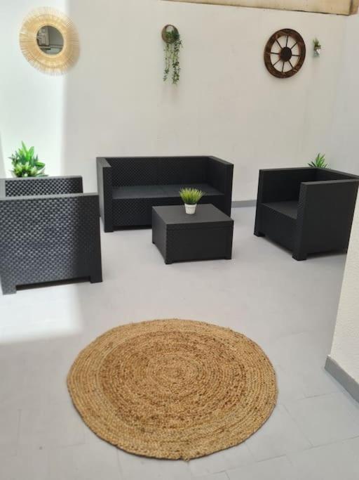 Beautiful Apartment With Patio 托雷维耶哈 外观 照片
