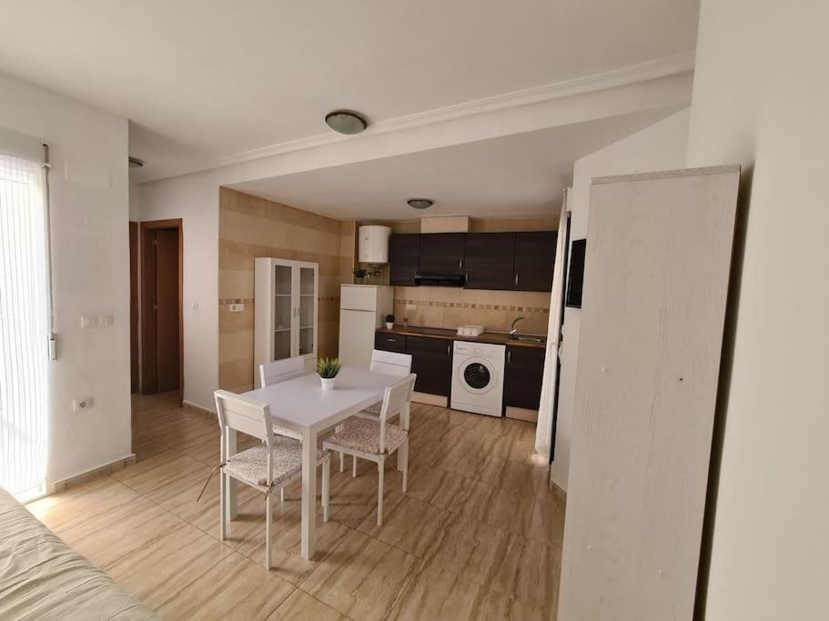 Beautiful Apartment With Patio 托雷维耶哈 外观 照片