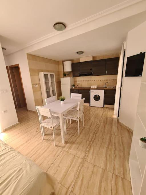 Beautiful Apartment With Patio 托雷维耶哈 外观 照片